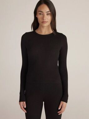 Clyque the label TIANA THERMAL TOP